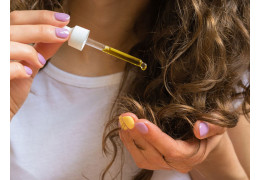 Pourquoi appliquer de l’huile végétale sur ses cheveux ?